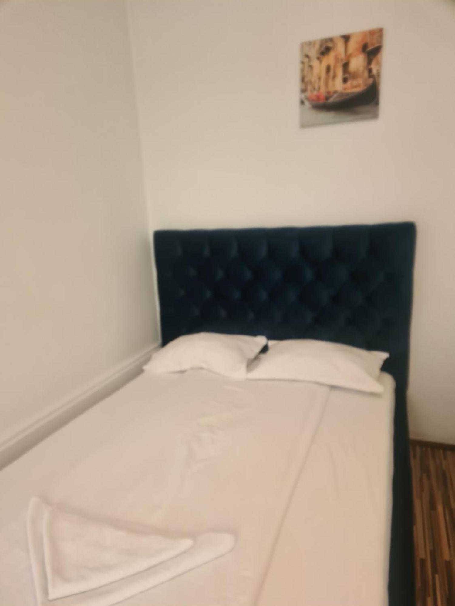 Pensiunea Corina Boutique Craiova Kültér fotó